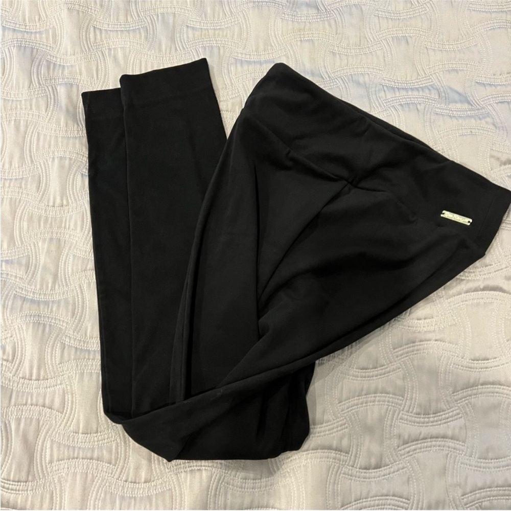 Lilly Pulitzer black leggings - Picture 2 of 5